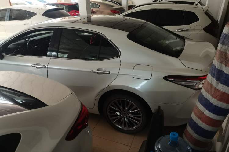 Used Toyota Camry 2018 Dual-Engine 2.5 HG Luxury Edition Exterior 2
