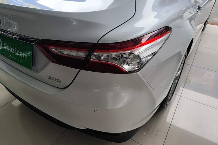 Used Toyota Camry 2018 2.0G Luxury Edition Exterior 3