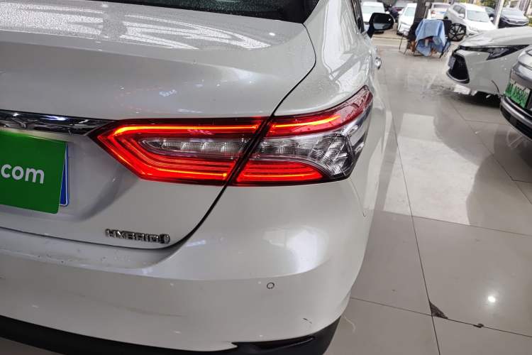 Used Toyota Camry 2018 Dual-Engine 2.5 HG Luxury Edition Exterior 3