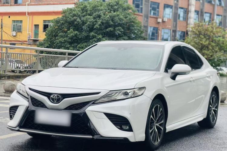 Used Toyota Camry 2018 2.0S FENGSHANG Edition Exterior 3