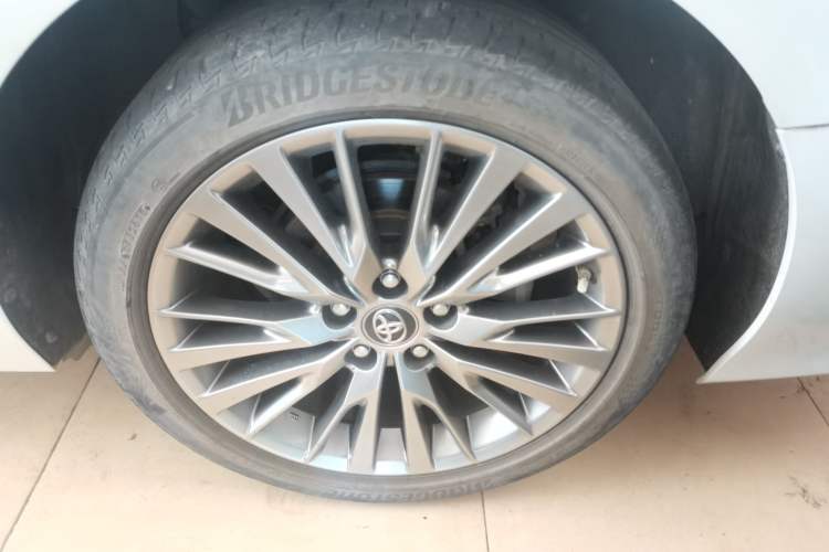 Used Toyota Camry 2018 Dual-Engine 2.5 HG Luxury Edition Exterior 4