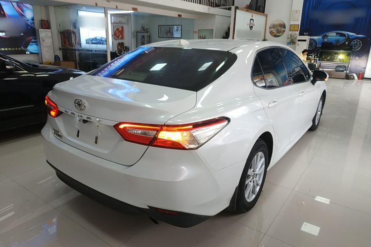 Used Toyota Camry 2018 2.0E Leading Edition Exterior 5