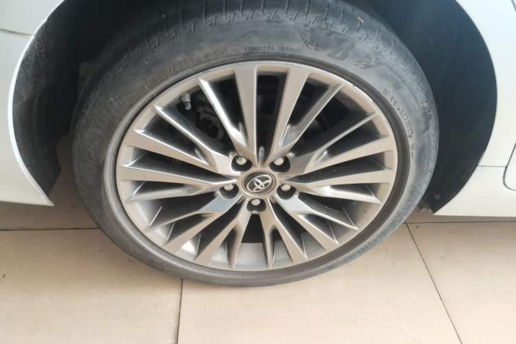 Used Toyota Camry 2018 Dual-Engine 2.5 HG Luxury Edition Exterior 5