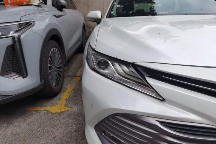Used Toyota Camry 2018 2.5G Luxury Edition Exterior 5