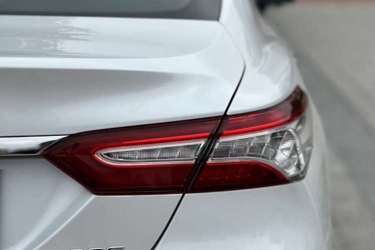 Used Toyota Camry 2018 2.0G Luxury Edition Exterior 7