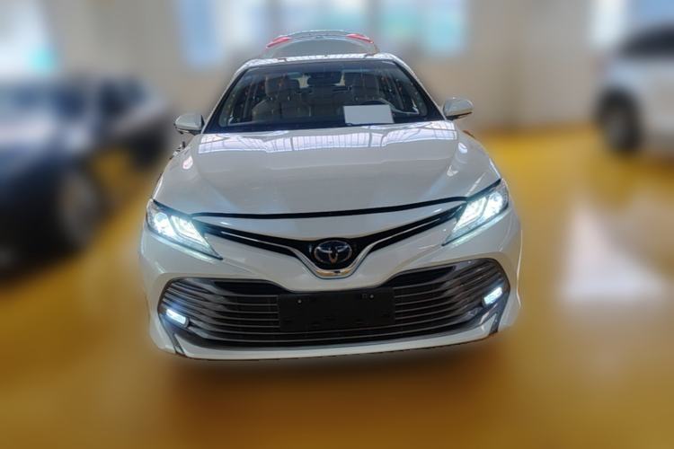 Used Toyota Camry 2018 Dual-Engine 2.5 HG Luxury Edition Front