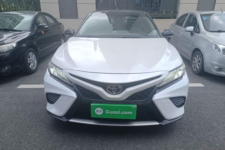 Used Toyota Camry 2018 2.0S FENGSHANG Edition Front