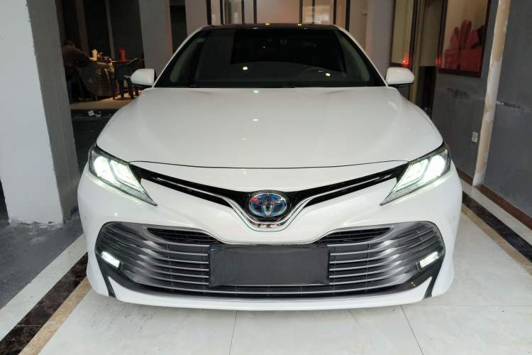 Used Toyota Camry 2018 Dual-Engine 2.5 HG Luxury Edition Front