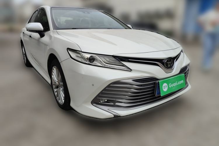 Used Toyota Camry 2018 2.5G Luxury Edition Front Right 45 Deg