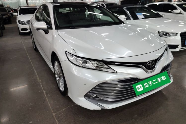 Used Toyota Camry 2018 2.5G Luxury Edition Front Right 45 Deg