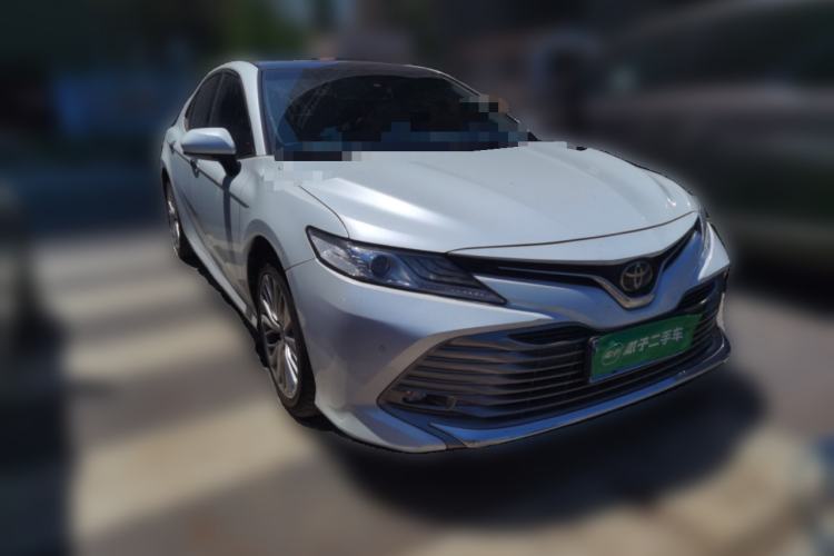Used Toyota Camry 2018 2.5G Luxury Edition Front Right 45 Deg