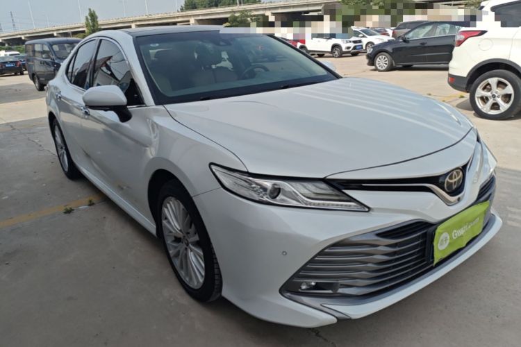 Used Toyota Camry 2018 2.5G Luxury Edition Front Right 45 Deg