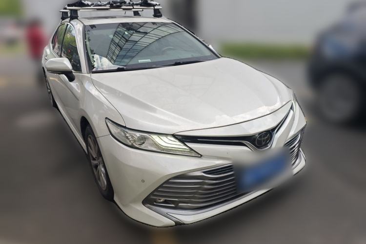 Used Toyota Camry 2018 2.0G Luxury Edition Front Right 45 Deg