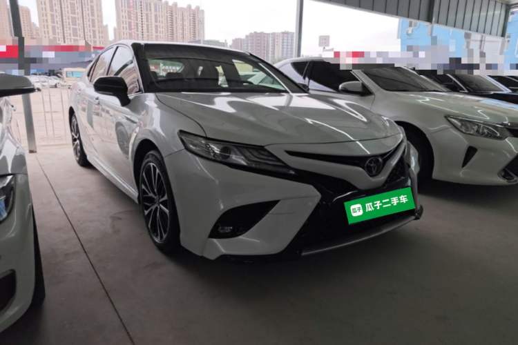 Used Toyota Camry 2018 2.0S FENGSHANG Edition Front Right 45 Deg