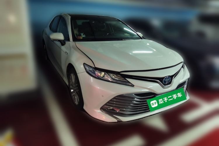 Used Toyota Camry 2018 Dual-Engine 2.5 HG Luxury Edition Front Right 45 Deg