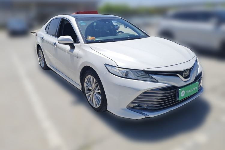Used Toyota Camry 2018 2.5G Luxury Edition Front Right 45 Deg