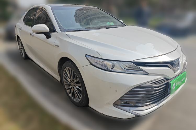 Used Toyota Camry 2018 Dual-Engine 2.5 HG Luxury Edition Front Right 45 Deg