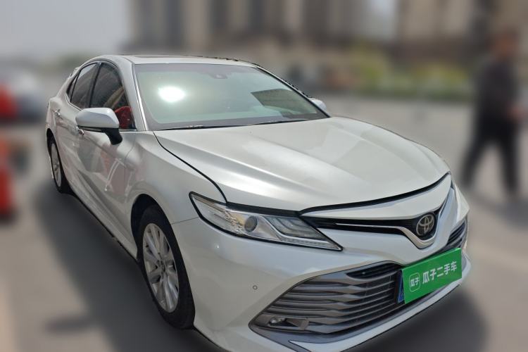 Used Toyota Camry 2018 2.0G Luxury Edition Front Right 45 Deg