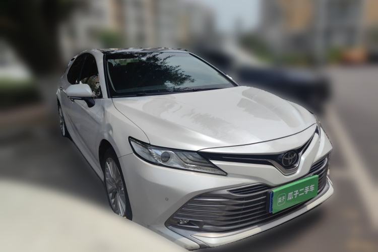 Used Toyota Camry 2018 2.5G Luxury Edition Front Right 45 Deg