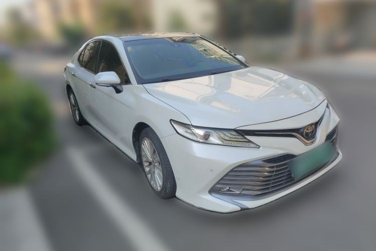 Used Toyota Camry 2018 2.5G Luxury Edition Front Right 45 Deg