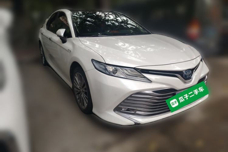 Used Toyota Camry 2018 Dual-Engine 2.5 HG Luxury Edition Front Right 45 Deg