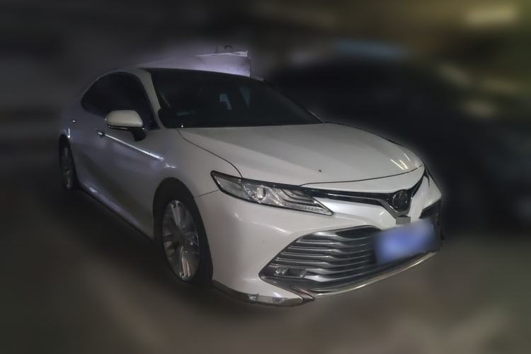 Used Toyota Camry 2018 2.5G Luxury Edition Front Right 45 Deg