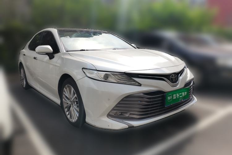 Used Toyota Camry 2018 2.5G Luxury Edition Front Right 45 Deg