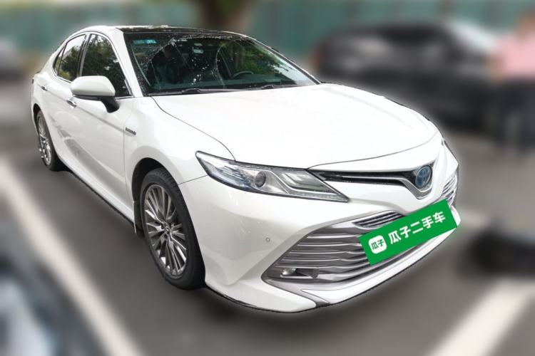 Used Toyota Camry 2018 Dual-Engine 2.5 HG Luxury Edition Front Right 45 Deg