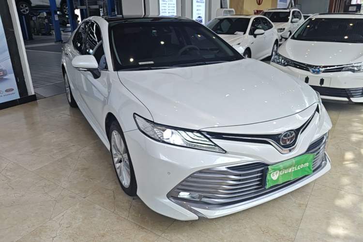 Used Toyota Camry 2018 2.5G Luxury Edition Front Right 45 Deg