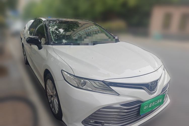 Used Toyota Camry 2018 2.5G Luxury Edition Front Right 45 Deg