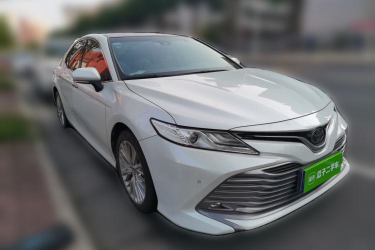 Used Toyota Camry 2018 2.5G Luxury Edition Front Right 45 Deg