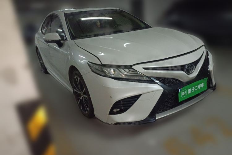 Used Toyota Camry 2018 2.0S FENGSHANG Edition Front Right 45 Deg