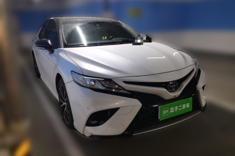 Used Toyota Camry 2018 2.0S FENGSHANG Edition Front Right 45 Deg