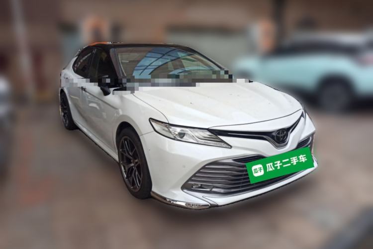 Used Toyota Camry 2018 2.5G Luxury Edition Front Right 45 Deg