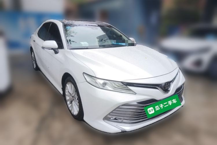 Used Toyota Camry 2018 2.5G Luxury Edition Front Right 45 Deg