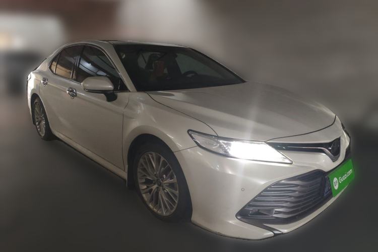 Used Toyota Camry 2018 2.5G Luxury Edition Front Right 45 Deg
