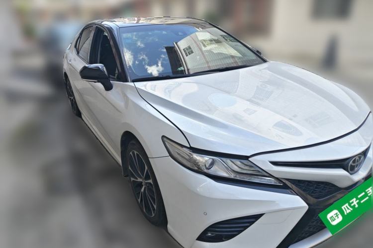 Used Toyota Camry 2018 2.0S FENGSHANG Edition Front Right 45 Deg