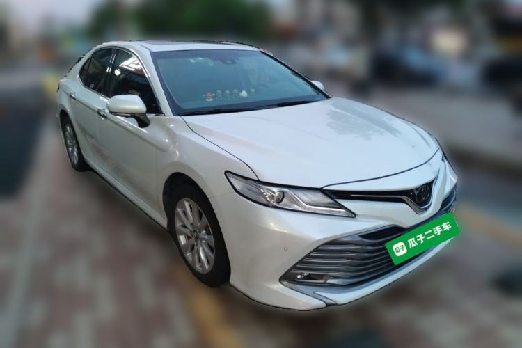Used Toyota Camry 2018 2.0G Luxury Edition Front Right 45 Deg