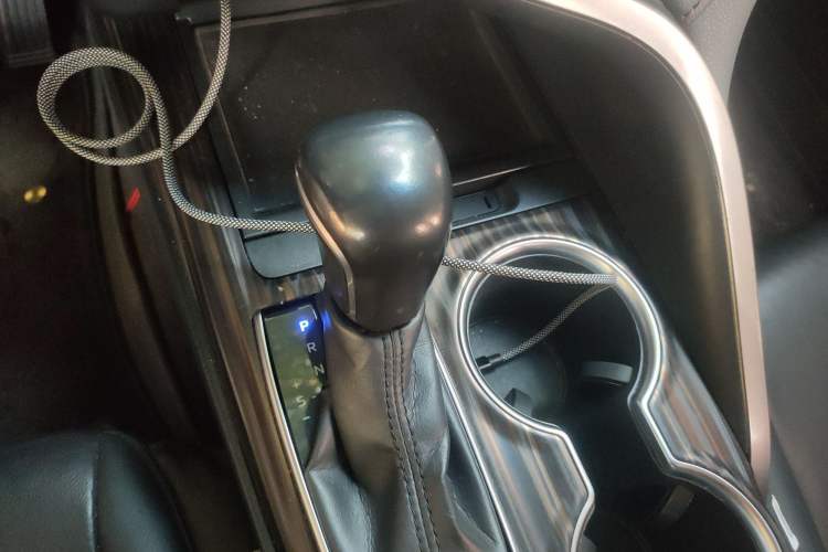 Used Toyota Camry 2018 2.0G Luxury Edition Gear Lever