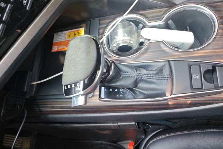 Used Toyota Camry 2018 2.0G Luxury Edition Gear Lever