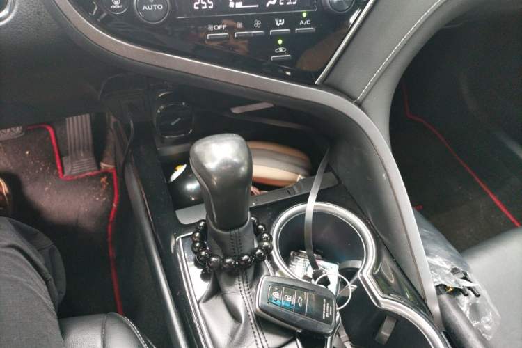 Used Toyota Camry 2018 2.5S Fēngshàng Edition Gear Lever