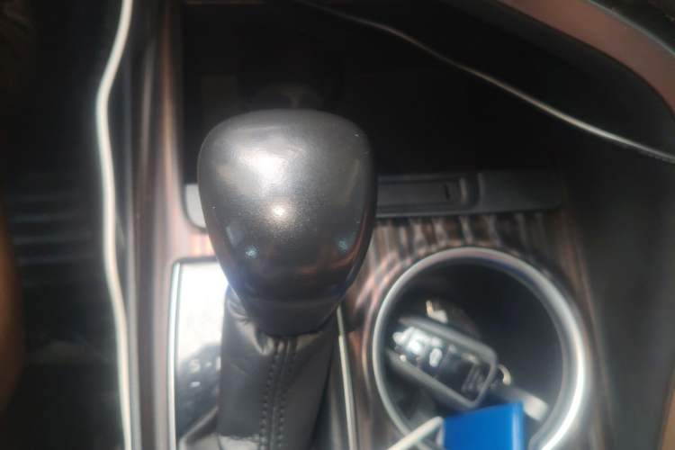 Used Toyota Camry 2018 2.5G Luxury Edition Gear Lever