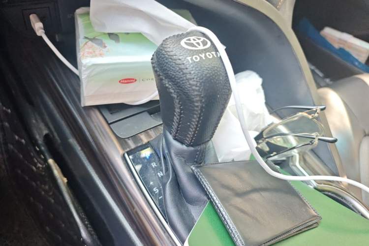 Used Toyota Camry 2018 2.0G Luxury Edition Gear Lever