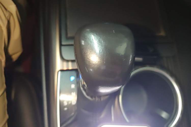 Used Toyota Camry 2018 2.0G Luxury Edition Gear Lever