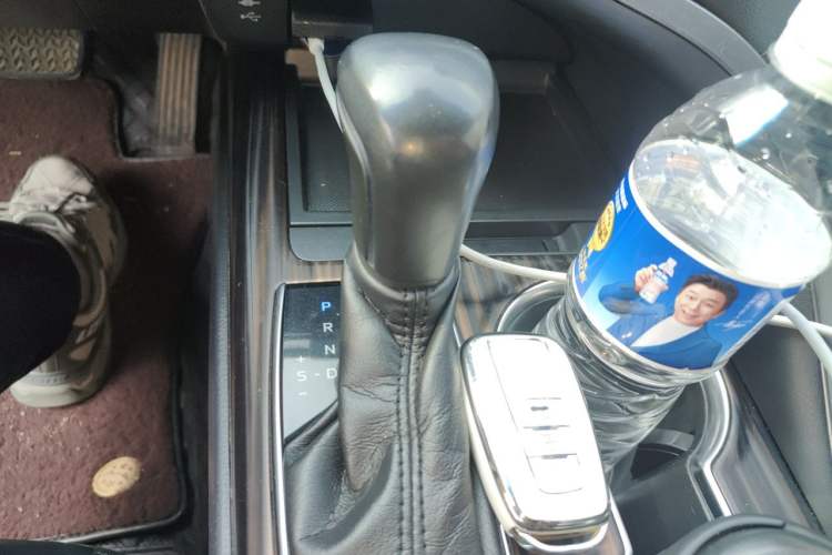 Used Toyota Camry 2018 2.5G Luxury Edition Gear Lever