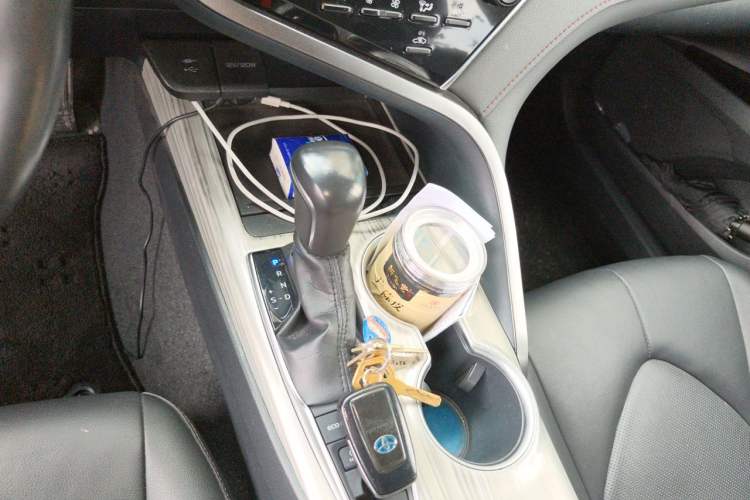 Used Toyota Camry 2018 Dual-Engine 2.5 HG Luxury Edition Gear Lever
