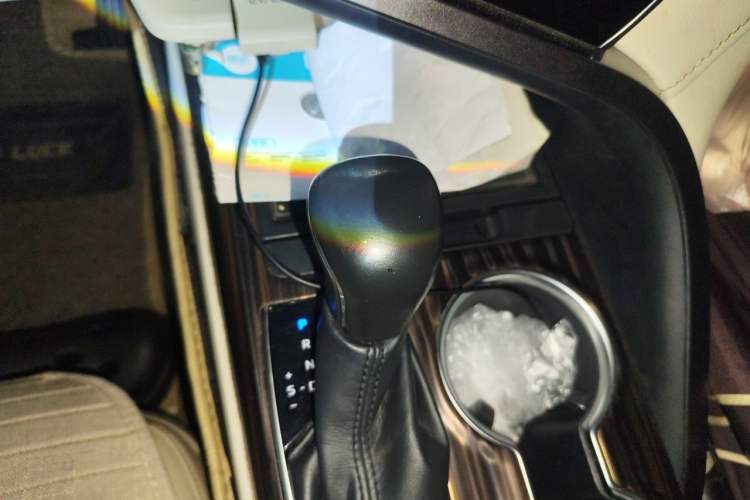 Used Toyota Camry 2018 2.0G Luxury Edition Gear Lever