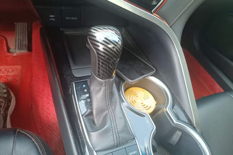 Used Toyota Camry 2018 2.0S FENGSHANG Edition Gear Lever
