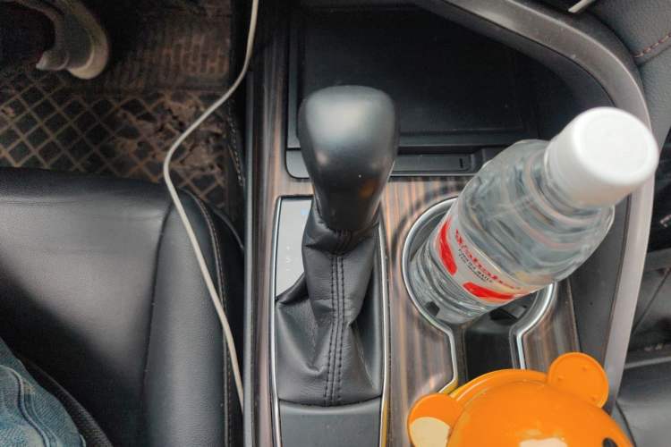 Used Toyota Camry 2018 2.0G Luxury Edition Gear Lever