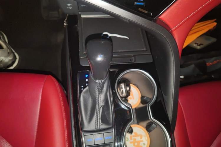 Used Toyota Camry 2018 2.5S Fēngshàng Edition Gear Lever